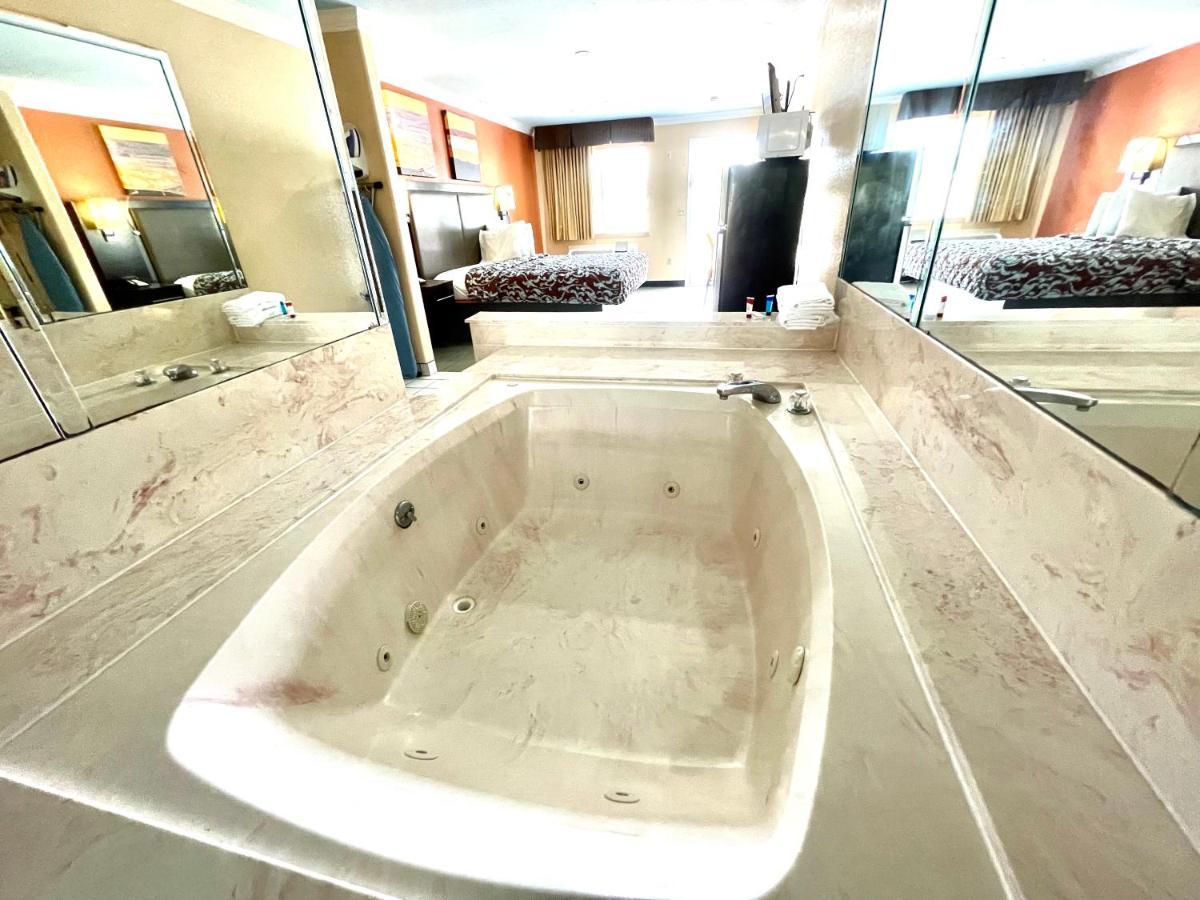 Luxury Inn Liberty Εξωτερικό φωτογραφία