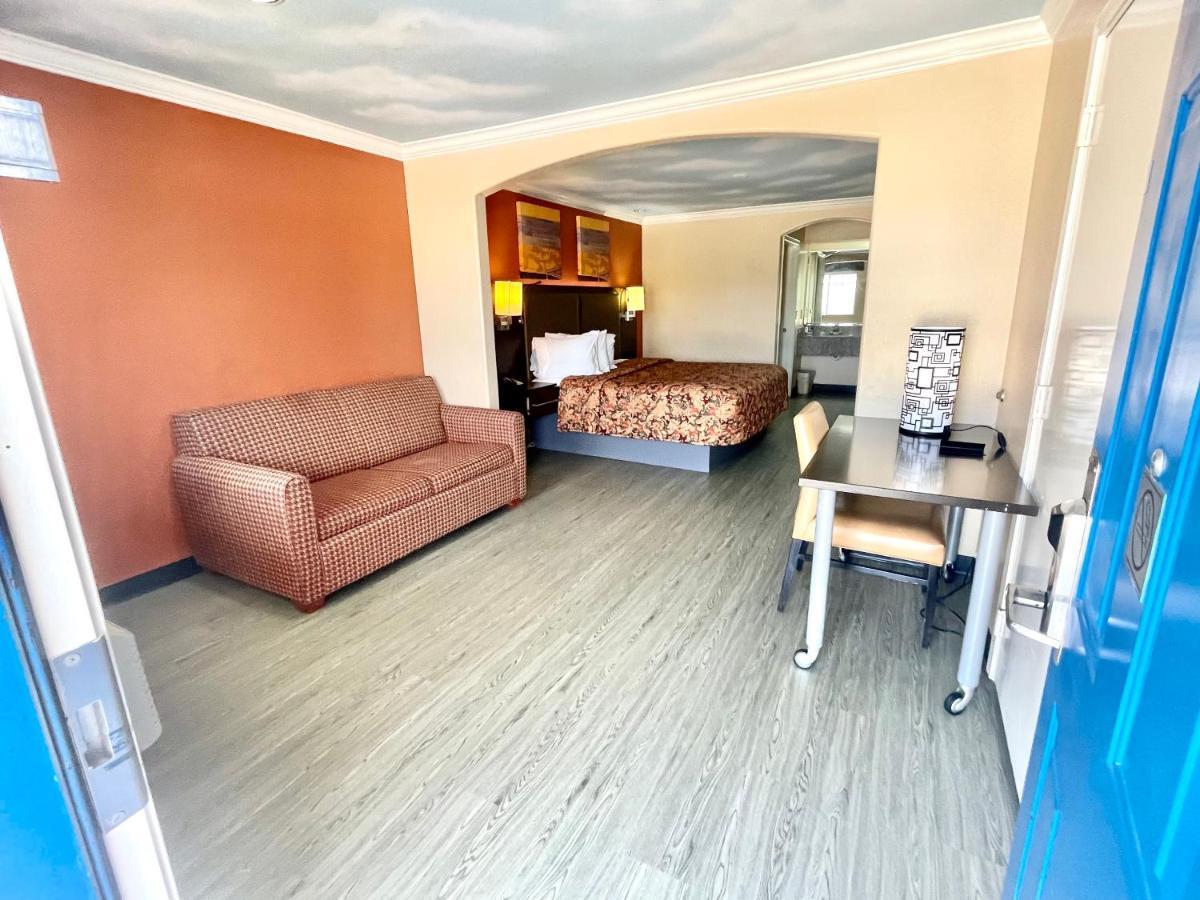 Luxury Inn Liberty Εξωτερικό φωτογραφία